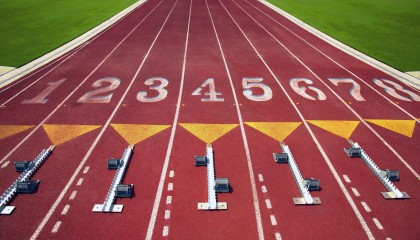 开云娱乐-裁判执法尺度保持一致全场控场能力强比赛整体节奏流畅自然，裁判员执法