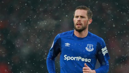 开云体育网页登陆-世界杯最震撼的单刀机会：门线奇迹拯救，世界杯门线悬案