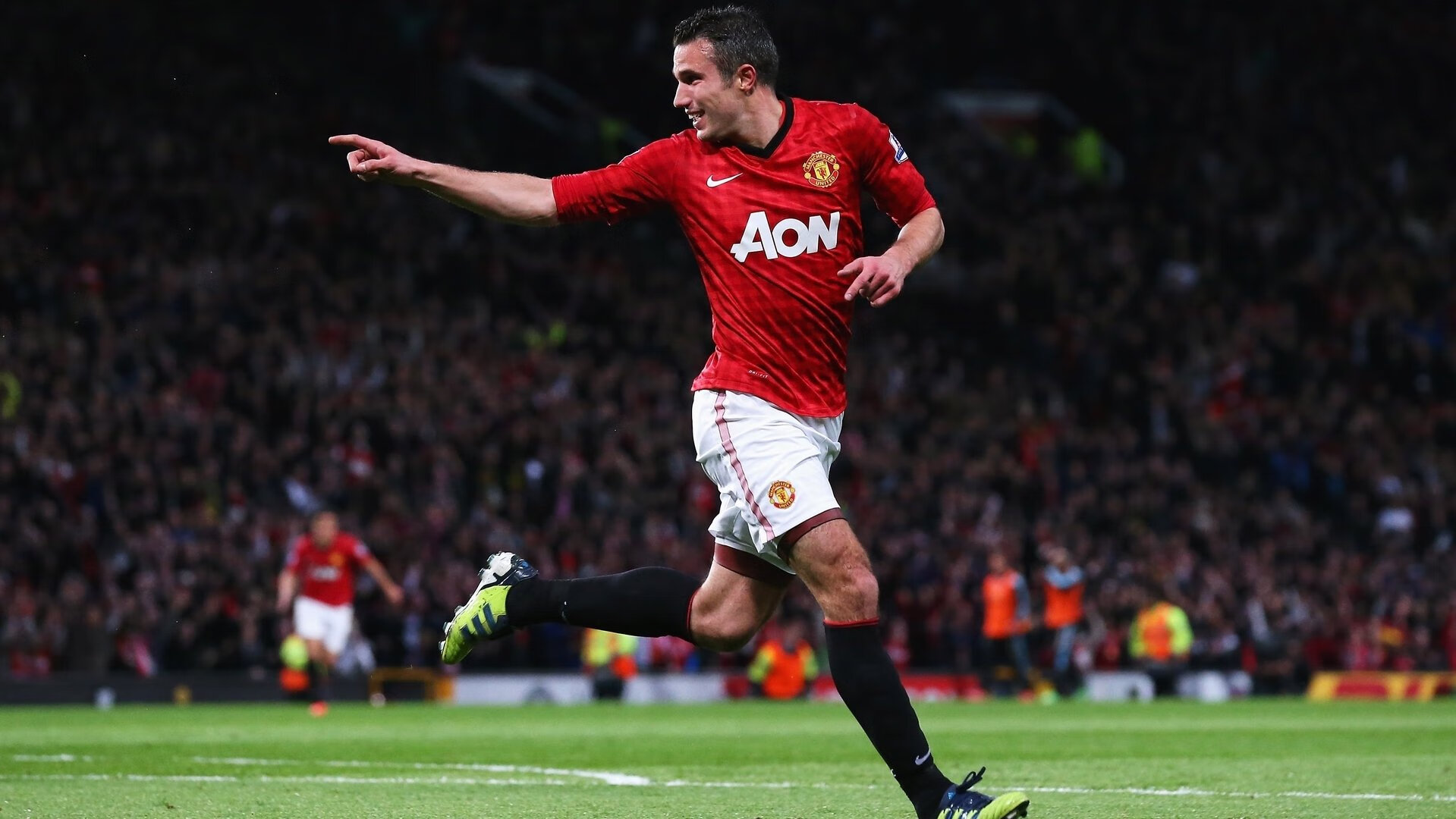 仰泳赛场波兰选手步伐稳定,仰泳冠军的慢动作视频